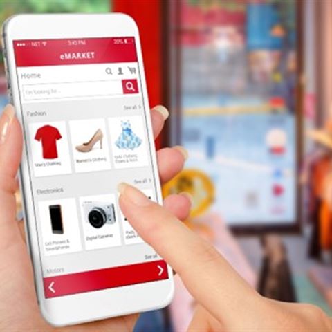 Cena zakupów online: niszczenie zwróconych ubrań i cierpiąca planeta