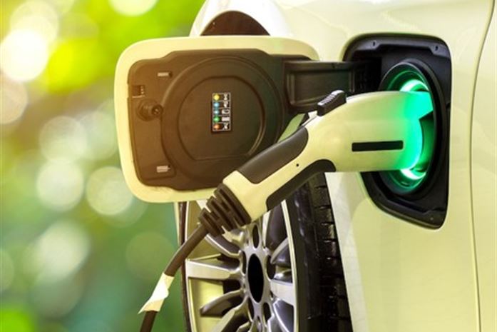 Czy następny samochód będzie napędzany energią elektryczną? Najczęściej zadawane pytania dotyczące przyszłości samochodów elektrycznych