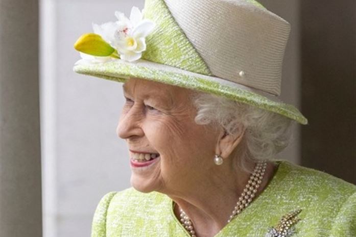 Elżbieta II: Musiała udowodnić, że nie jest słaba. Kiedy była młoda, była pouczana przez mężczyzn, wzór do naśladowania dla kobiet.